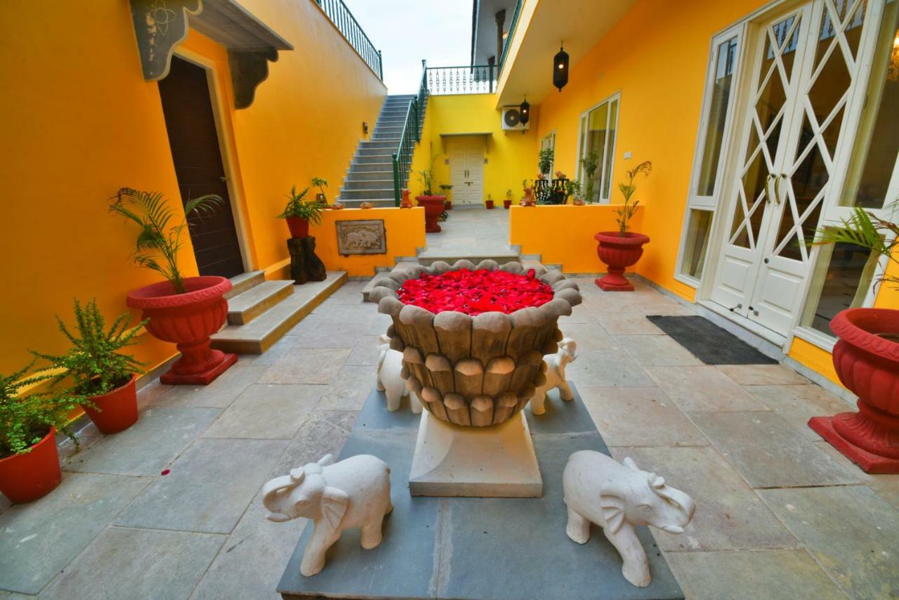 Premkunj Hotel Udaipur Exterior photo